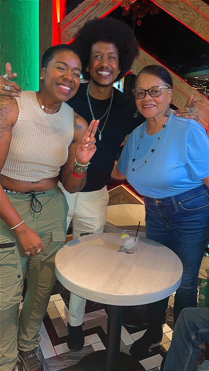 auntbeezy_'s tweet image. LULU 💛🌴🤝🏾 My Family 🥹❤️ #Survivor45 @kalebgebrewold @flippen_emily @BrandonDonlon