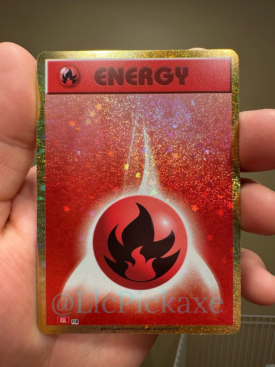 LlcPickaxe's tweet photo. 🚨FREE Pokémon Card🚨Follow and Retweet to win! Winner picked 12/29/23 #Giveaway #Giveaways #Pokemon #PokemonTCG https://t.co/bJwPLUY663