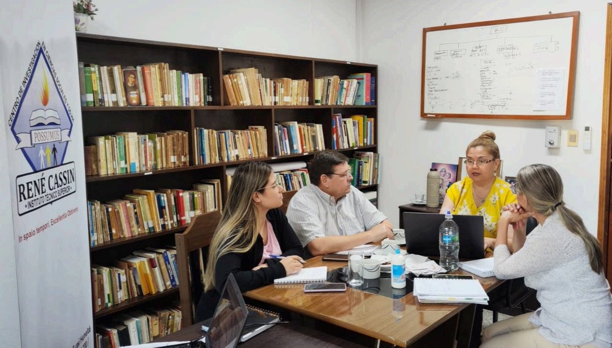 DIPLOMADO EN DESARROLLO RURAL . Estamos ultimando los detalles para arrancar en enero con el Diplomado en Desarrollo Rural y de la Tierra. Serán 120 horas de puro aprendizaje en: Economía Rural, Derecho agrario, Derecho catastral, Derecho registral y principios de topografía.