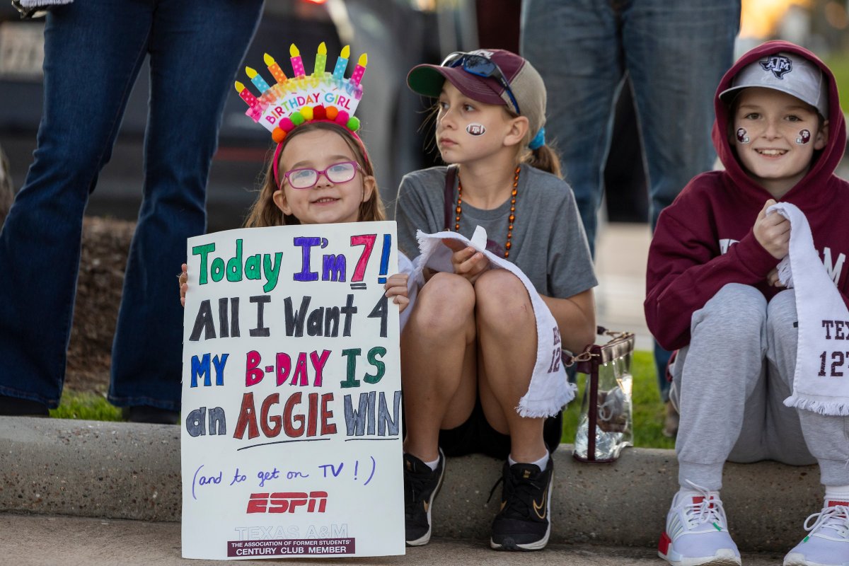 RT if you think <a href="/espn/">ESPN</a> should put this Aggie on TV! #BTHOOklahomaState