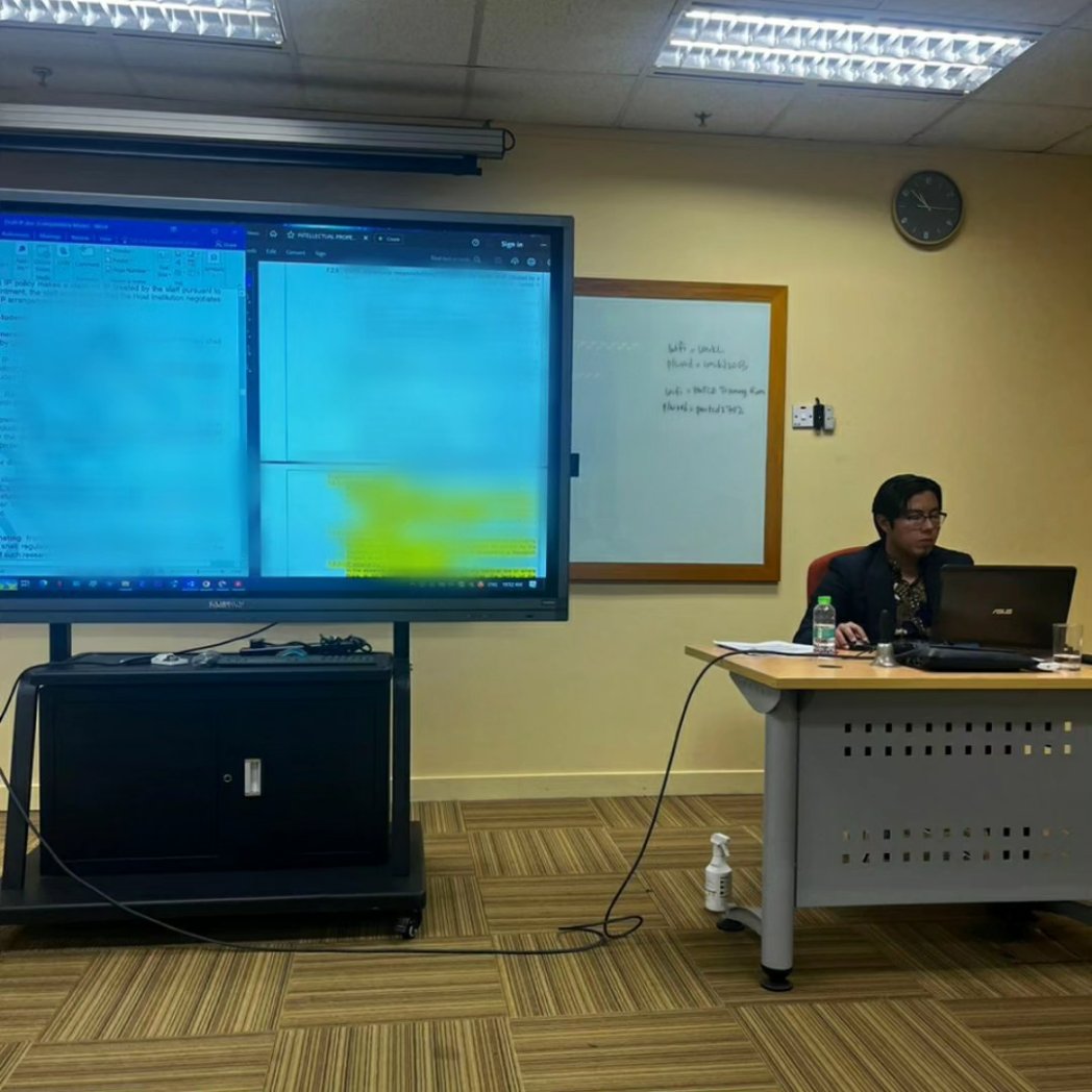 hzaciplaw's tweet photo. Bengkel Penderafan IP Policy bersama UniKL
IP Policy sangat penting buat universiti. Ia memberi panduan kepada isu seperti:
-Hak kepemilikan IP
-Peratus pembahagian royalti
-Definisi penting
Terima kasih @UniKLOfficial menjemput @hzaciplaw untuk berkongsi ilmu IP
#hzac https://t.co/A40P7EHniS