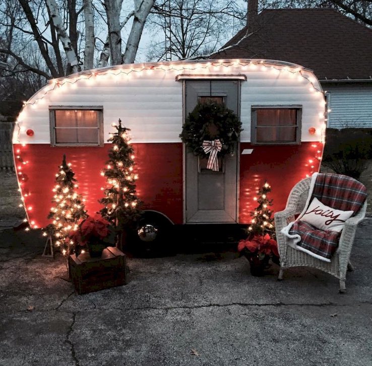 What are your favourite things about Christmas? We love watching the Christmas lights twinkle. Tell us yours in the comments! 
#christmas #christmasishere #campervaninstallation #campervaninterior #campervanconversion #vanbuilduk #ukvanconversion #vanlifeculture #thecampervanshop
