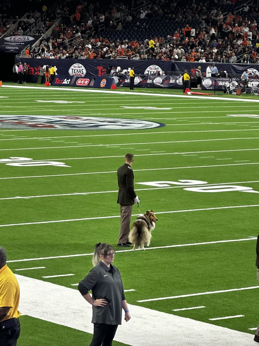 desireerl78's tweet image. Annual PreBirthday shenanigans with @JaxsonLewis12 ! #almost18 #texasbowl23 #footballfamily