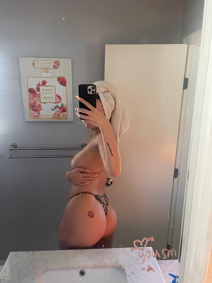 EvalleLuv's tweet photo. Add me on Snapchat! Username: haliyafox3

Who's up tonight 🫶

Hmu if you're down for squirt vids and sexting 🤤🍑💦
Available for ft naked😘

#ftnaked #nudevids #jjk247
#selling_contents #Addmie 

Ask-for-price 
 https://t.co/r7Z1aA4XdJ
Add up my snap 🫰 something hot cooking 🥵 https://t.co/U6tsnWh1Oz
