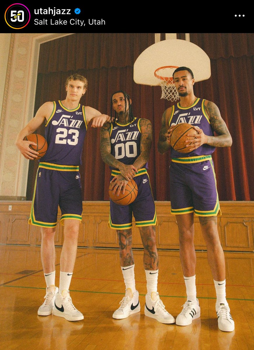 jsnshep's tweet photo. The photo shoot being at a church gym just elevates this photo. Elite stuff here! https://t.co/DDLKB5OJgh