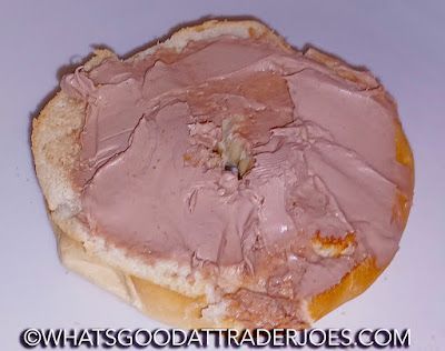 WhatsGoodatTJs's tweet image. 🎵 Wake me up before you cocoa 🎵 

A review of #TraderJoes Hot Cocoa Cream Cheese Spread: buff.ly/4aDMsCM #cocoa #creamcheese