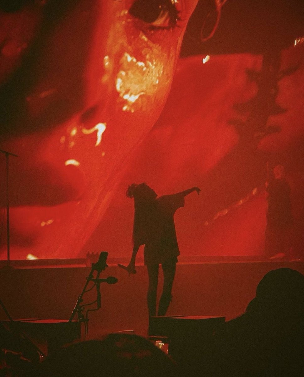 Wantpowertour's tweet photo. Drippin like honey https://t.co/6Nl7yY66h0