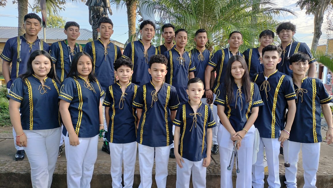 Familias Dirialeñas disfrutando del Segundo Festival de Bandas Rítmicas en el Municipio de #Diriá.

#GranadaDiciembreEnFamilia
#NavidadAmoryAlegria