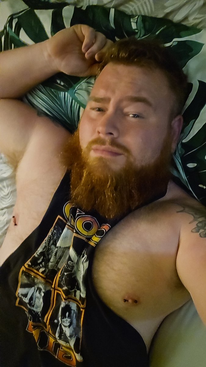MAC81797909's tweet photo. Ready for bed and maybe a cuddle https://t.co/1iAYJVM7Te