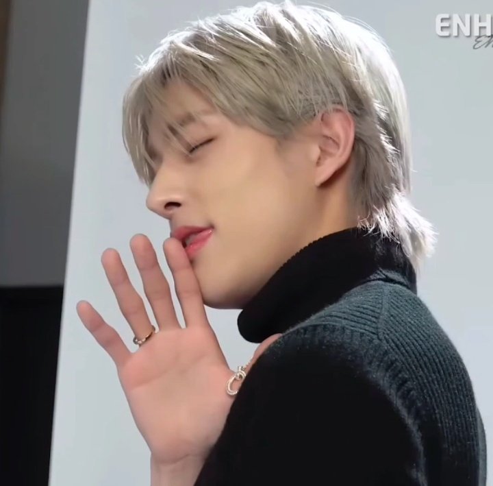 1115gallery's tweet image. 😉 #ENHYPEN_JAKE