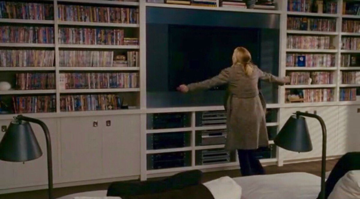 ladyveng3ance's tweet photo. absolutely in awe of cameron diaz’s extensive dvd collection in ‘the holiday’ https://t.co/Qin3xaFzMM