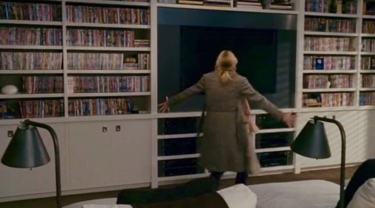 ladyveng3ance's tweet photo. absolutely in awe of cameron diaz’s extensive dvd collection in ‘the holiday’ https://t.co/Qin3xaFzMM