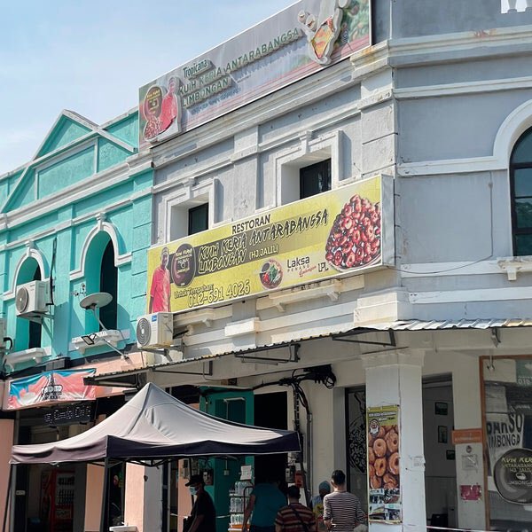 sobershaker's tweet photo. @pittssuda @ikhwandayne Dekat limbongan. Dia ada 3 kedai kat area sini. Cari kedai yang ni tak payah beratur macam yang lain. #brotips https://t.co/QMfguYU02d