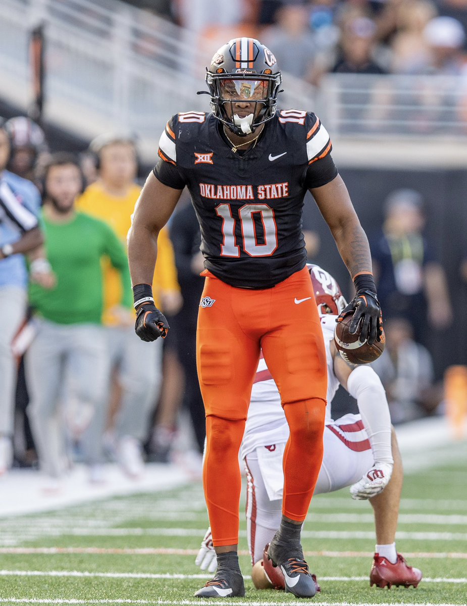 okcpokefan's tweet image. Rashod Owens is good at football.