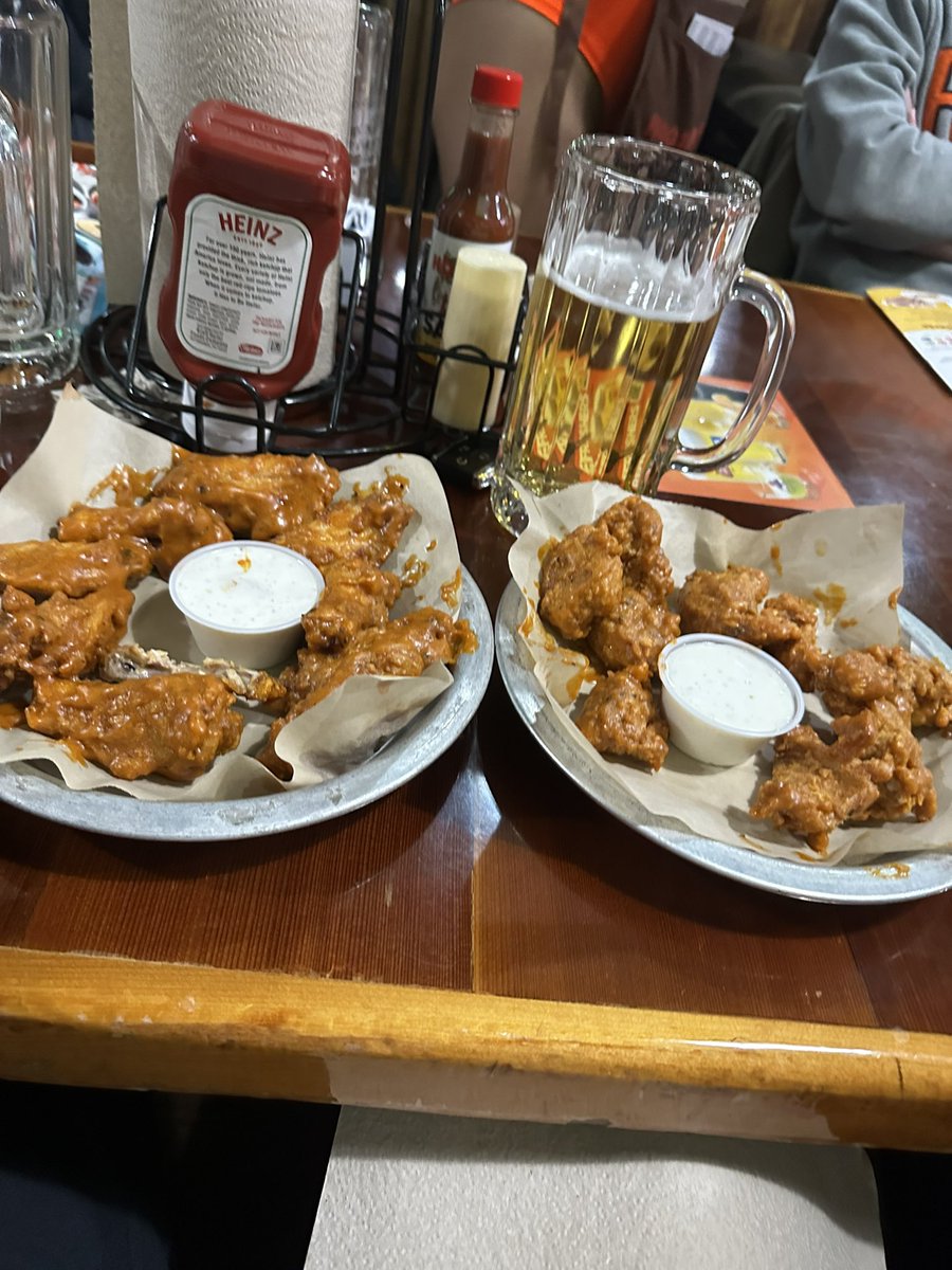 Eating hooters wings cheering on the Oklahoma State Cowboys led by alpha male Head Coach Mike Gundy #GoPokes <a href="/NickAdamsinUSA/">Nick Adams</a>