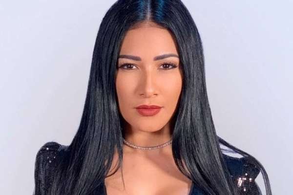 music_dgm's tweet photo. #BBB24 Coleguinha Simaria confirmada como camarote do BBB24! A página da cantora aqui no X, confirmou a notícia. Boraaa! #simaria #simariabbb24 #simariamendes #BBB https://t.co/rFBmUrTGB4