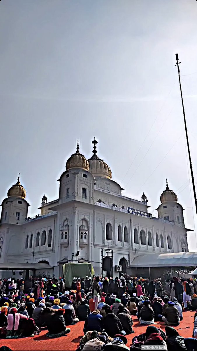 ਤੇਗਾਂ ਵਾਉਣ ਵਾਲਿਆਂ ਕੋਲ ਏਨਾਂ ਵਕਤ ਹੀ ਕਿੱਥੇ ਹੋਣਾ ਕਿ ਓ ਪਹਿਲਾਂ ਵਿਚਾਰਾਂ ਨਾਲ ਲੜਦੇ ਤੇ ਫੇਰ ਜੰਗ ਕਰਦੇ। ਓਥੇ ਖਾਲਸਾ ਖੁਦ ਖੁਦਾ ਸੀ। ⚔️🦅