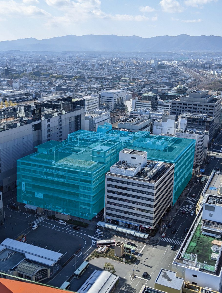 OSAPCO1's tweet image. 京都駅に新たな改札口、自由通路を整備。
今ある南北自由通路はむっちゃ混雑してます。さらに京都中央郵便局と隣接の立駐を一体的に建て替え、京都駅ビル以来の大規模ビルディングが誕生。KITTE京都誕生か？