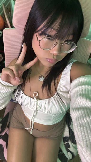 scary stream ^.^ https://t.co/Yy6c5CXU7l https://t.co/EwsqdnRdft