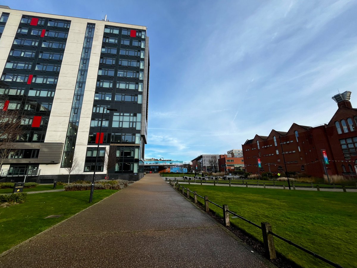 janam_parikh's tweet photo. So glad to be at @dmuleicester again, the place I got my MSc. from. Looks stunning on a nice winter morning ❤️
#DMUForLife #DMU #Leicester https://t.co/4RQu7E2nWg