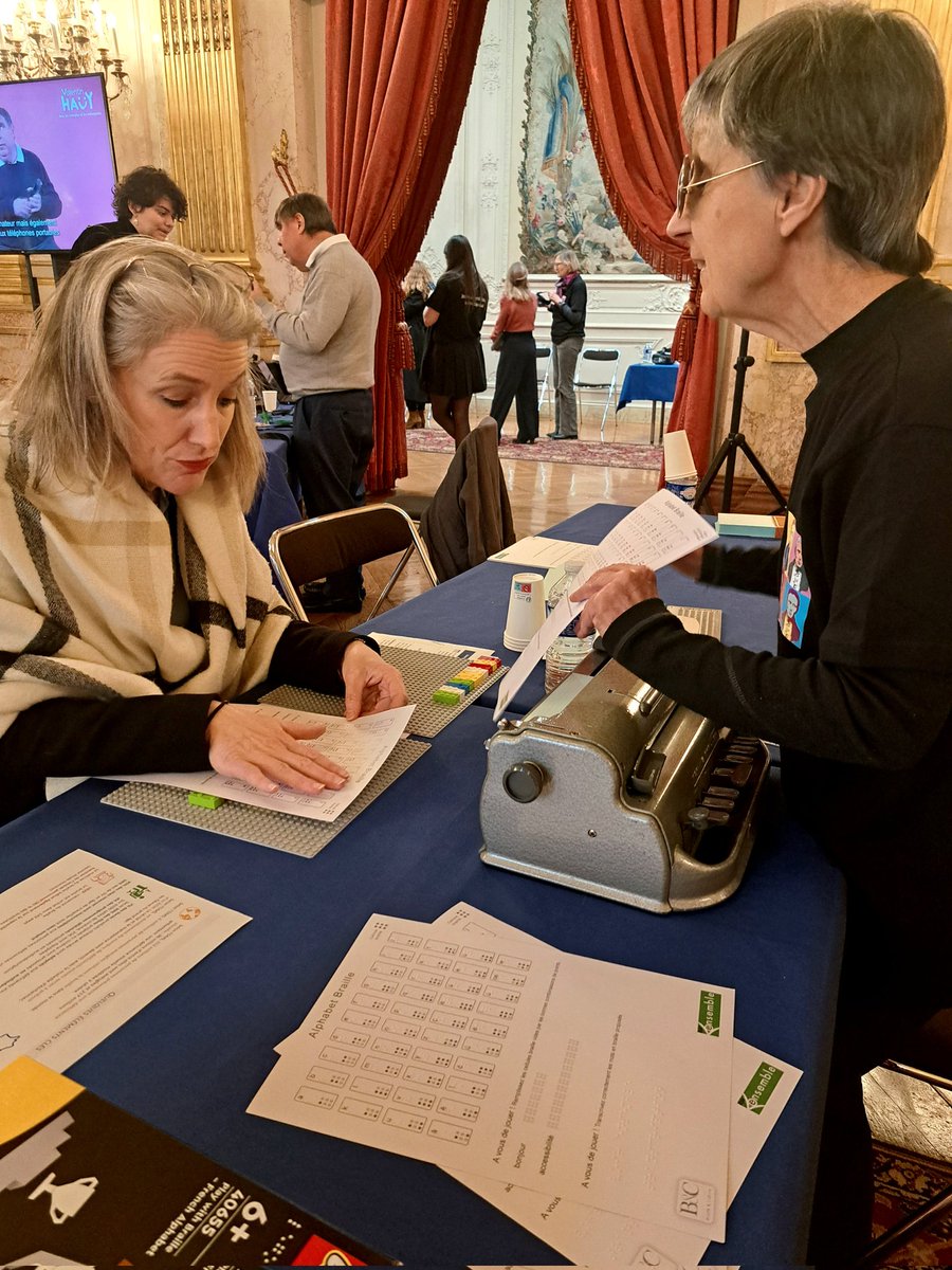 🗓Le 4 janvier célèbre la journée mondiale du braille, inventé par Louis Braille au XIXème siècle.
➡️ Un alphabet à système de points saillants utilisé par les personnes non-voyantes et malvoyantes
➡️ Un outil de communication universelle

#handicap #Braille #communication