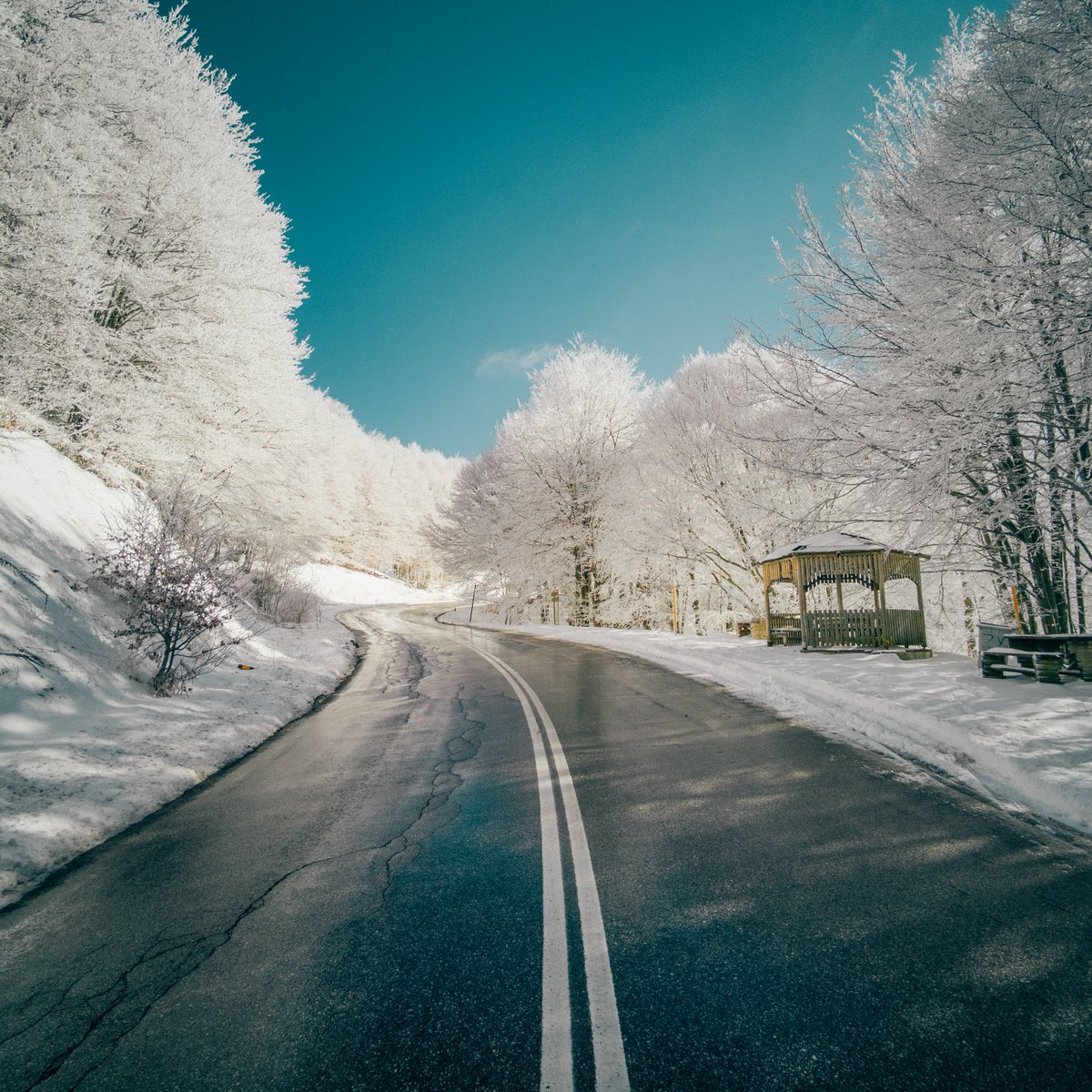 Winter in Greece unfolds like a well-guarded secret, revealing layers of beauty and culture that captivate the soul.#VisitGreece  #Newsletter #winter mailchi.mp/visitgreece/gr…