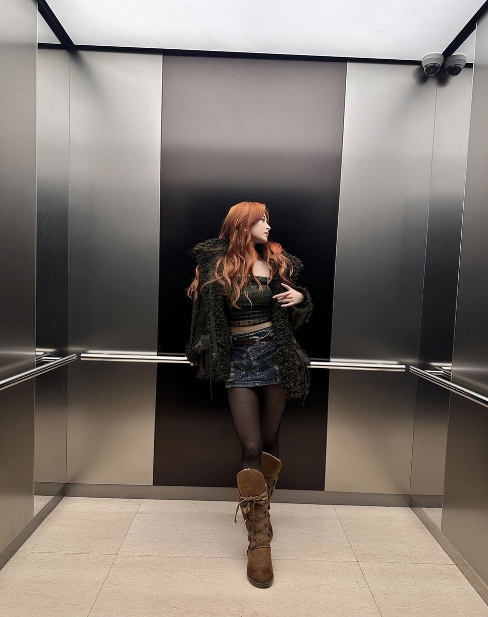 huhyunjinpics's tweet image. YUNJIN INSTAGRAM UPDATE