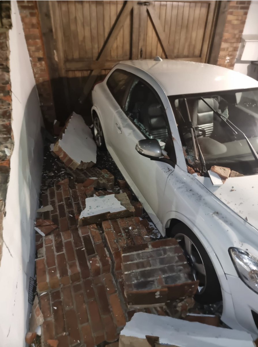 HarveyJob85961's tweet photo. Ruined the new year for us!

A delivery driver crashed into our garden wall on the 30th of December causing extensive damage and leaving our home exposed

Your team have been little to no help sorting the repairs for our wall and car 

Still, no-one has been to see us @waitrose https://t.co/liP5tt5K6N