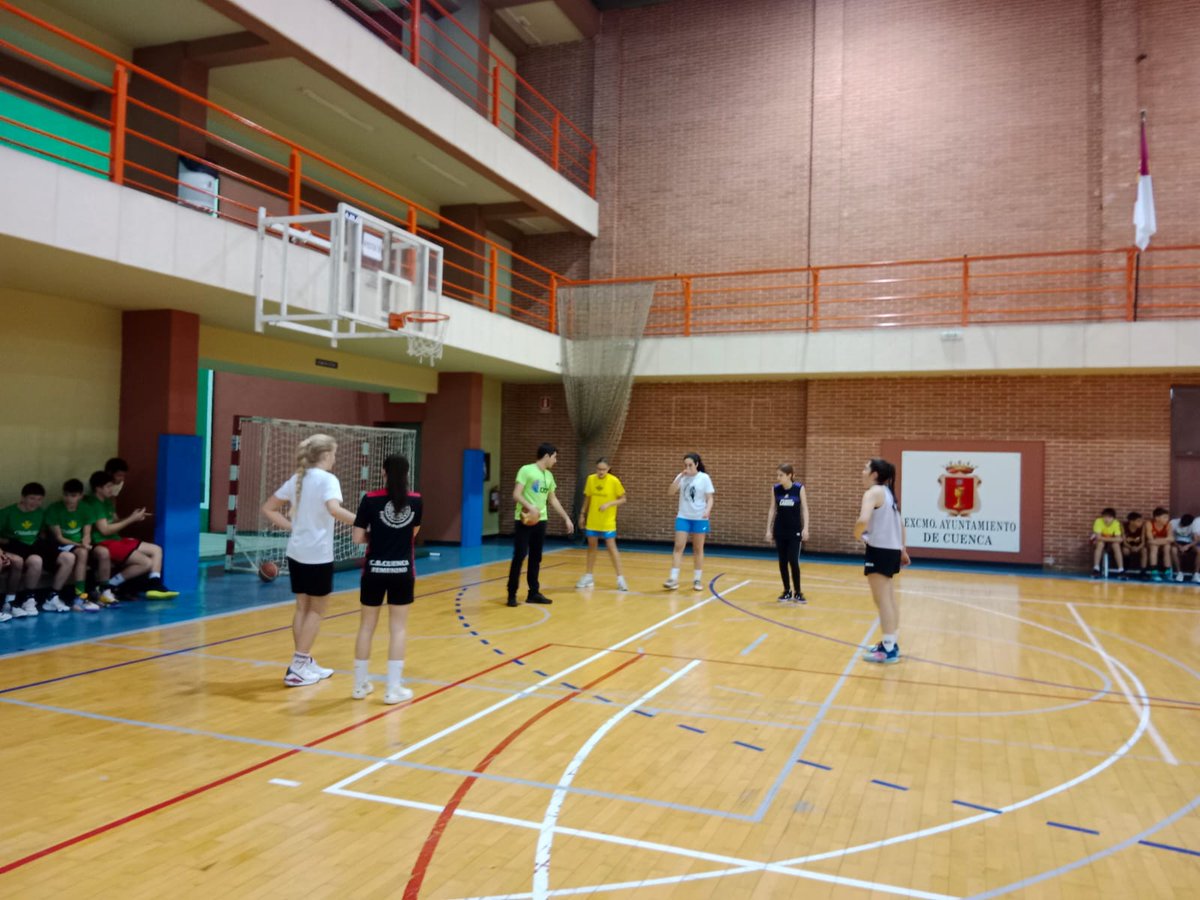 fbclm's tweet photo. #NAVIDAD3x3 | Cuenca cierra la terna de Torneos de Navidad con un total de 27 Equipos. Gracias a @CB_Cuenca @CBCuencaFemenin por la coorganización.
CEREMONIA PREMIACIÓN con Charo Rodríguez Concejal DXT @aytocuenca entre otros.
#PasionXBasketCLM https://t.co/WOzarfxyiv