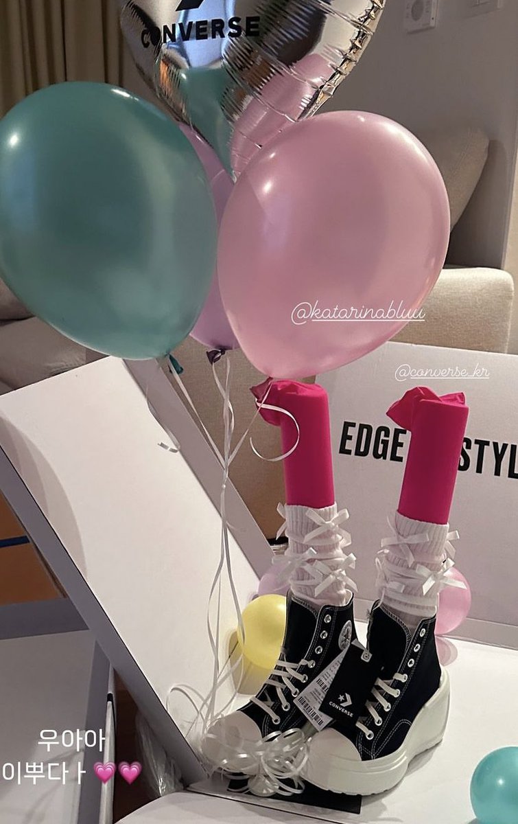 yenaens's tweet photo. yena's recent ig story!! 

omg karina gave yena a converse as karina has been recently the new model for deluxe wedge converse in korea 🥹❤️ https://t.co/XLejk7MKKn