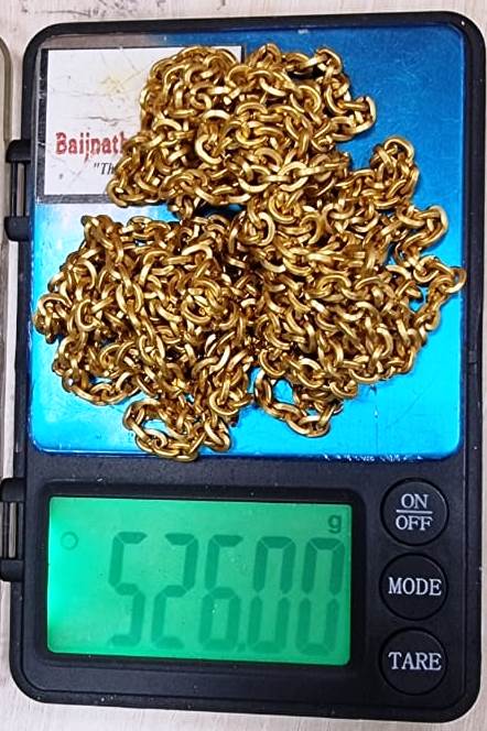 Based on profiling, @hydcus intercepted one female passenger coming from Dubai on 04.01.24 & recovered 3 pcs. of 24K gold chains, total weighing at 526 gms valued at Rs 34.02 Lakhs. The Gold was #seized. @cbic_india @cgstcushyd @PIBHyderabad