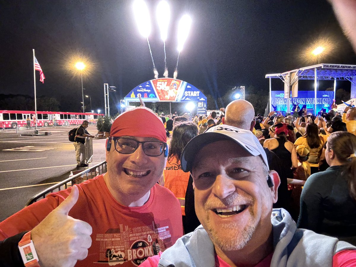INTERCOT's tweet photo. One down, Three to go! #marathonweekend #runicot #cheerICOT #rundisney #epcot https://t.co/Jb4Gbu3AIC
