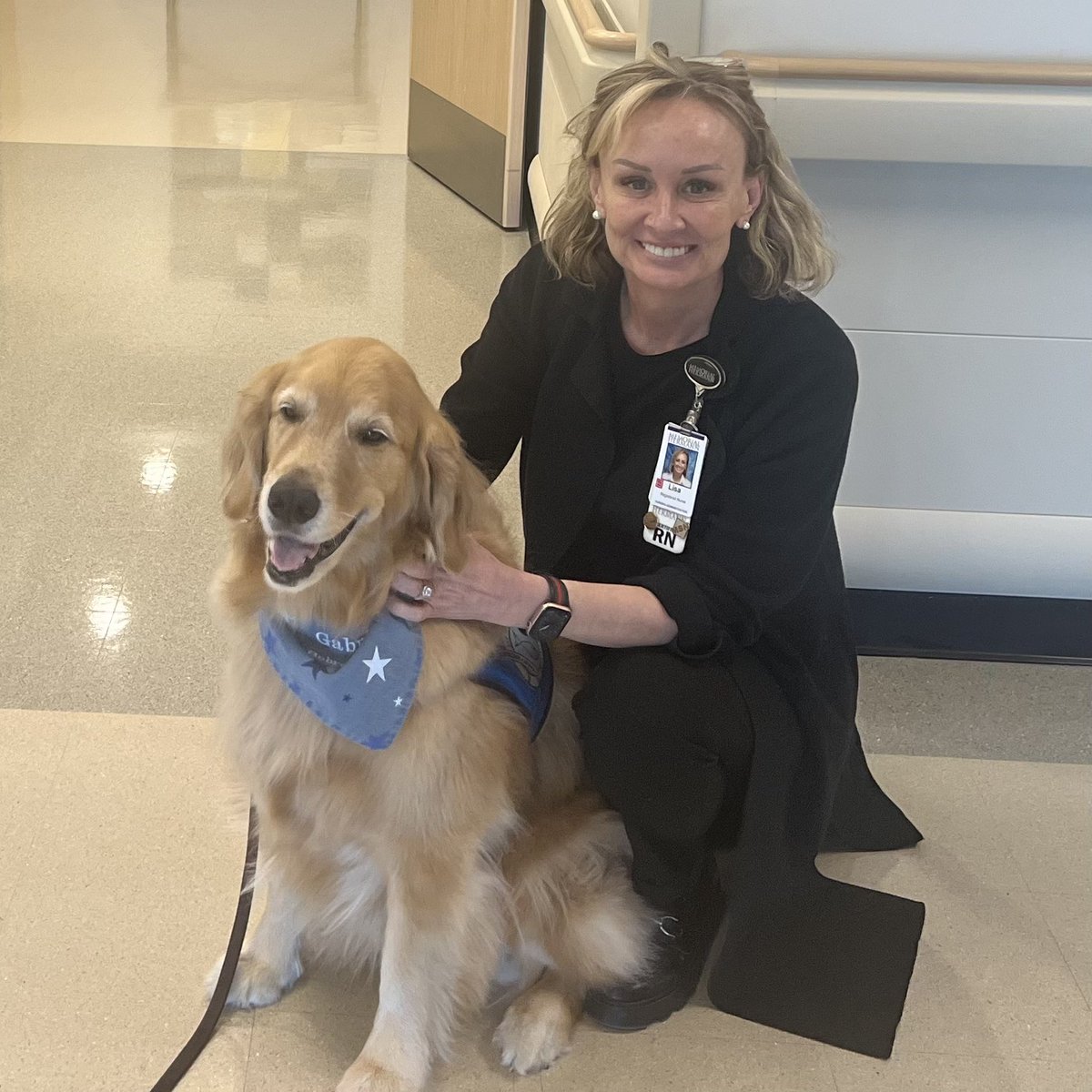 With Nurse Lisa at Memorial Hermann Hospital at Memorial City don’t you just love her smile?🐾❤️🎚