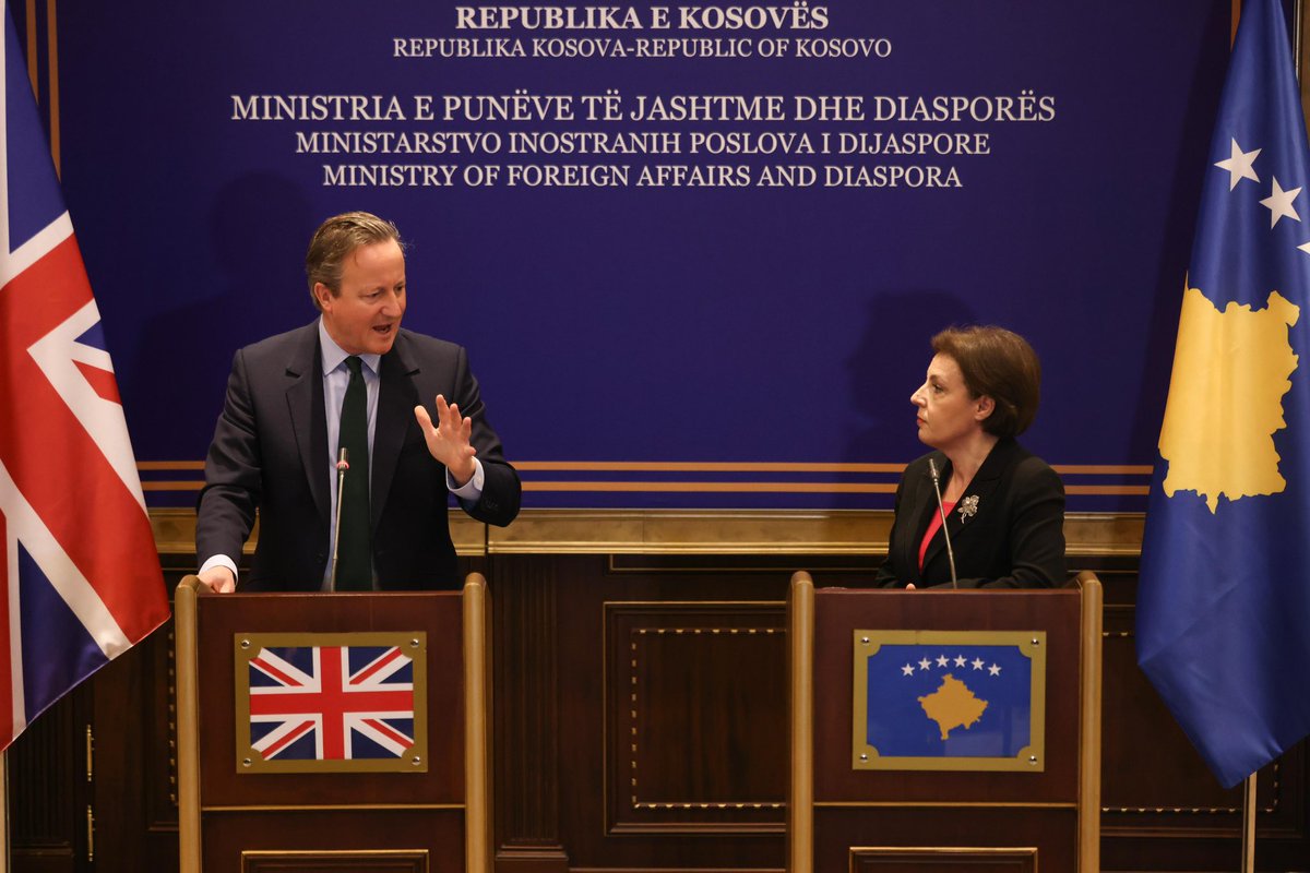 David_Cameron's tweet photo. The UK is proud of its ongoing partnership with Kosovo as a longstanding supporter of its independence. 

Thank you, Foreign Minister @gervallaschwarz, President @VjosaOsmaniPRKS and Prime Minister @albinkurti for meeting me to discuss how we can work together to preserve stability in the Western Balkans.