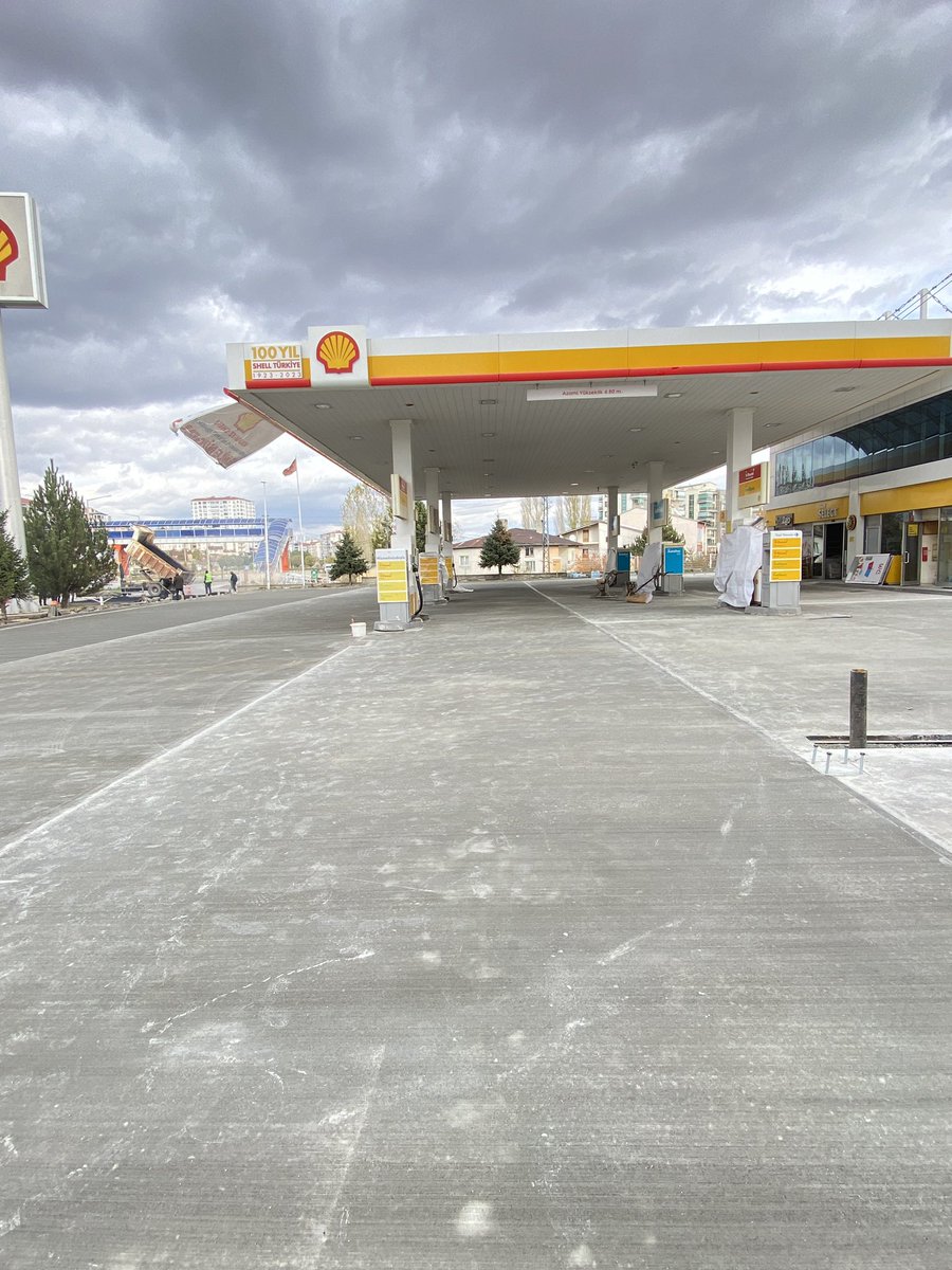 Cihanyapi's tweet image. Akaryakıt istasyonu yapım işlerinde de biz varız..!  #zeminbetonu #concrete #endüstriyel #cihanyapı #sivas
