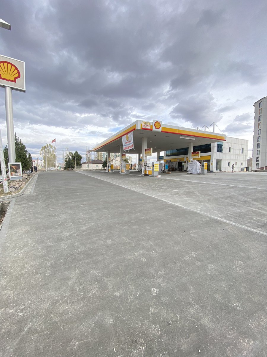 Cihanyapi's tweet image. Akaryakıt istasyonu yapım işlerinde de biz varız..!  #zeminbetonu #concrete #endüstriyel #cihanyapı #sivas