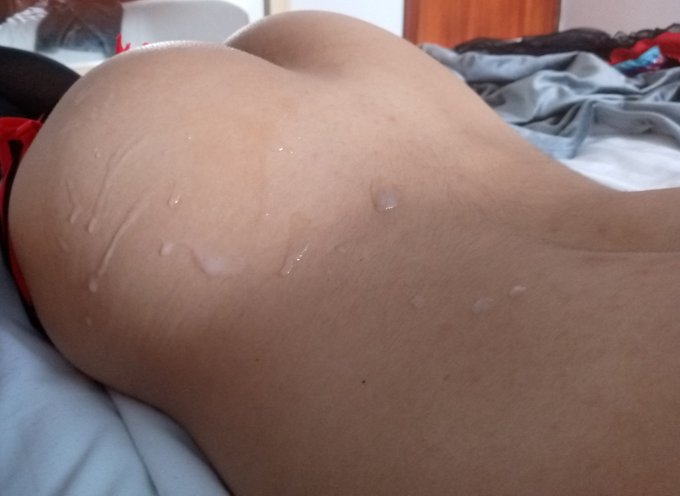 Quien me ayuda a limpiar este desastre?? 🙈 . . . #sexy #trans #lencer&iacute;a https://t.co/h6S7RqYspL<a href="/tag/sexy"class="tags"><span>#sexy</span></a><a href="/tag/lencer%C3%ADa"class="tags"><span>#lencer&iacute;a</span></a><a href="/tag/trans"class="tags"><span>#trans</span></a>