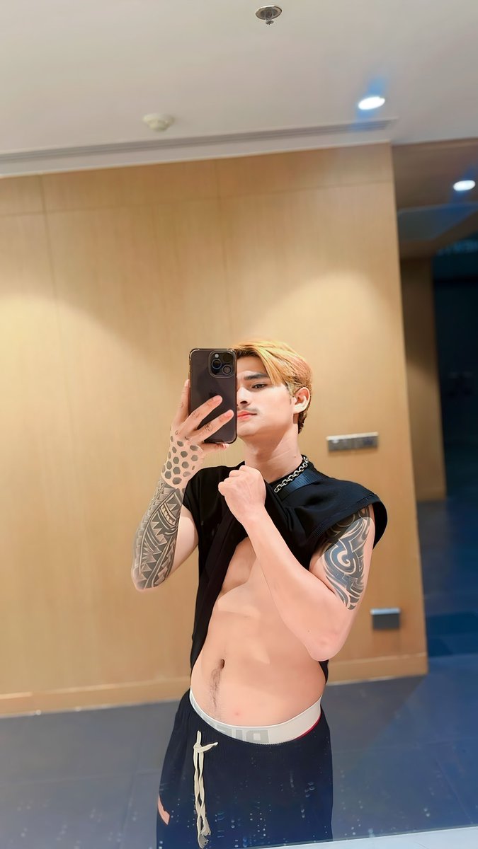 မှီခိုဖူးတဲ့ ပုခုံးလေး ဘယ်ဆီမာ….

🥰😝🥰😝🥰😝🥰😝🥰😝

ဖြေပေးကြပါဦး🖤🖤🖤