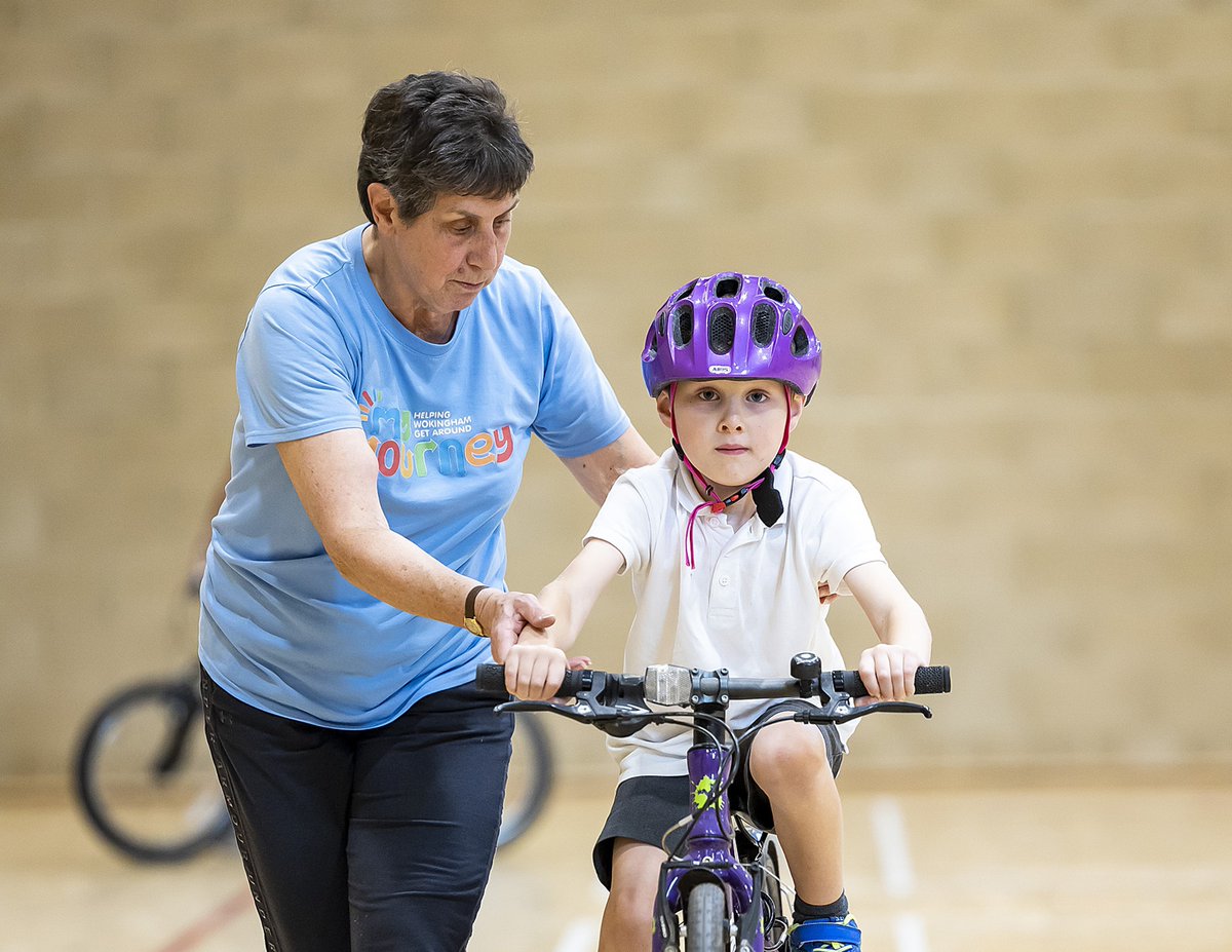 WokinghamBC's tweet photo. Our former cycle training co-ordinator has won an award from The Bikeability Trust! 🏆

Jill Bissell, who is now retired, launched @BikeabilityUK  training in our borough's schools and taught thousands of children to ride. 🧒🚴

Find out more: https://t.co/OxSg7I8XA0 https://t.co/7Jw14a3amf