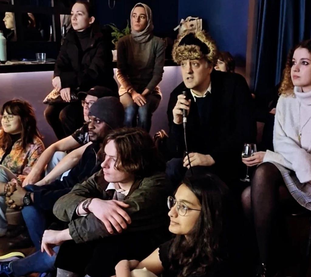 5/ Screening of my video piece ‘Time is Mud’ and talk at <a href="/SelinaHotels/">Selina</a> with <a href="/tobytobiaskidd/">tobytobiaskidd</a> - curated by <a href="/deesada1/">Dee Sada (She/Her)</a> and Ana Paola Flores 🫶