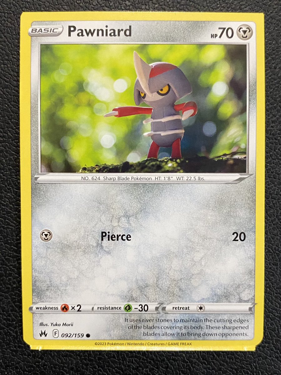 mjdolley's tweet photo. Seems ironic that a Pawniard is so badly cut. #PokemonTCG https://t.co/jM4W4Wj6PH