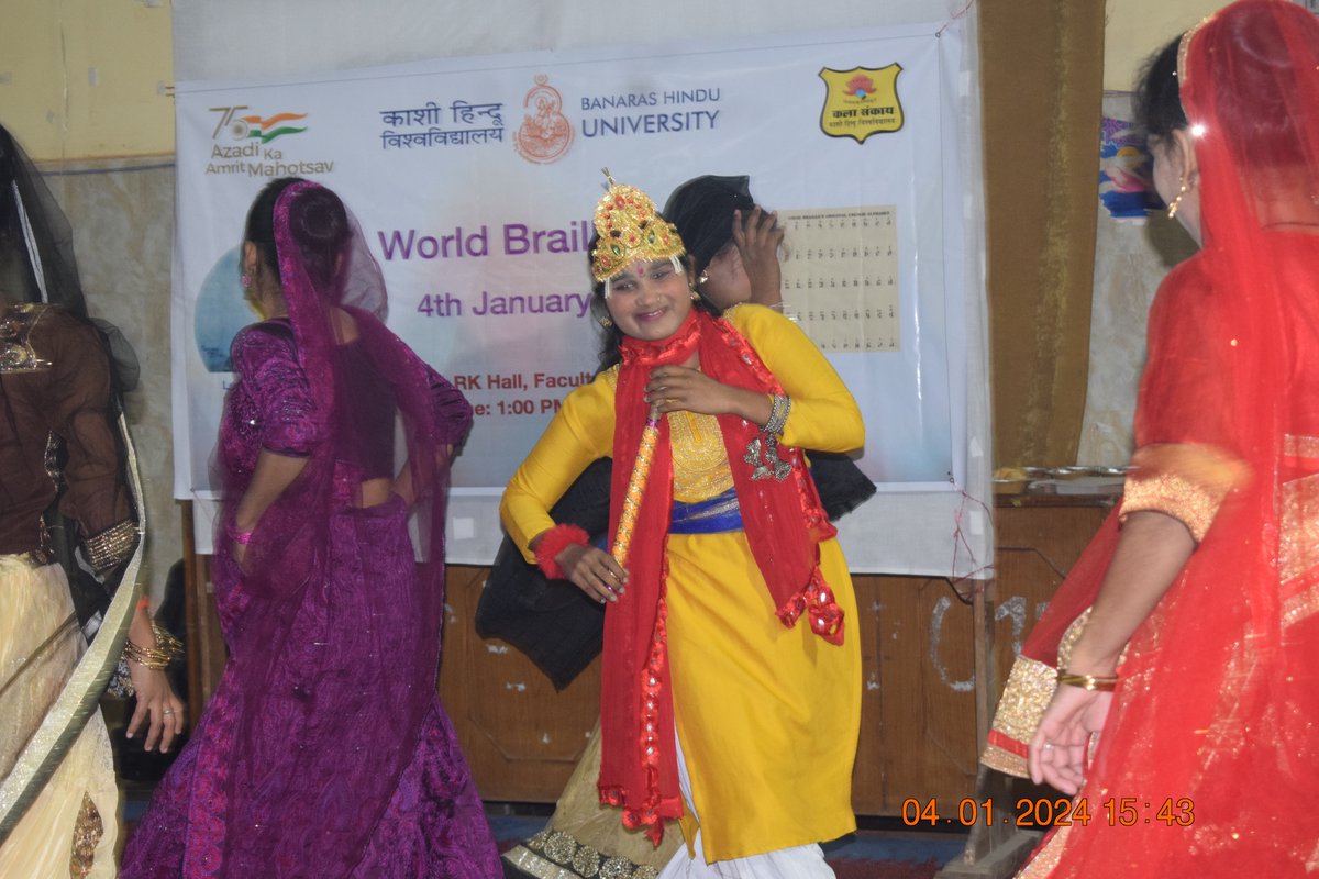 Celebrating #BrailleDay at @DeanArtsBHU ! Students showcased their talents through inspiring skits, captivating cultural performances, and soulful solo songs. A day dedicated to inclusivity & embracing the beauty of diverse abilities. @VCofficeBHU @dsw_bhu @bhupro @bhu_updates