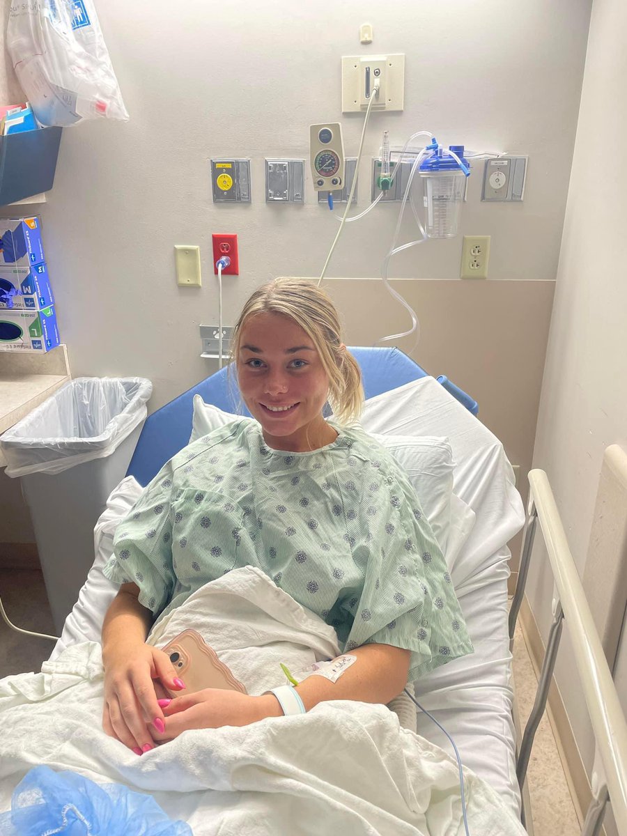 eewald13's tweet photo. Had my third and hopefully last shoulder surgery yesterday 🤞

Consisted of my first rib removal to free up the nerves and vessels being smashed between my rib and clavicle! Definitely battling a lot of pain from this procedure, although am very thankful for all the prayers ❤️❤️ https://t.co/kcUW9DzU6K