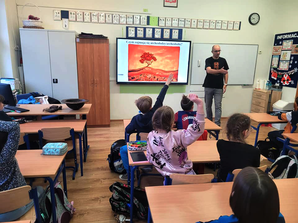 This was a great way to start the new year. On the 3rd of January, I meet with kids from Primary School no 133 in Warsaw. We discussed #Archaeology, #Sudan, and #SobaExpedition