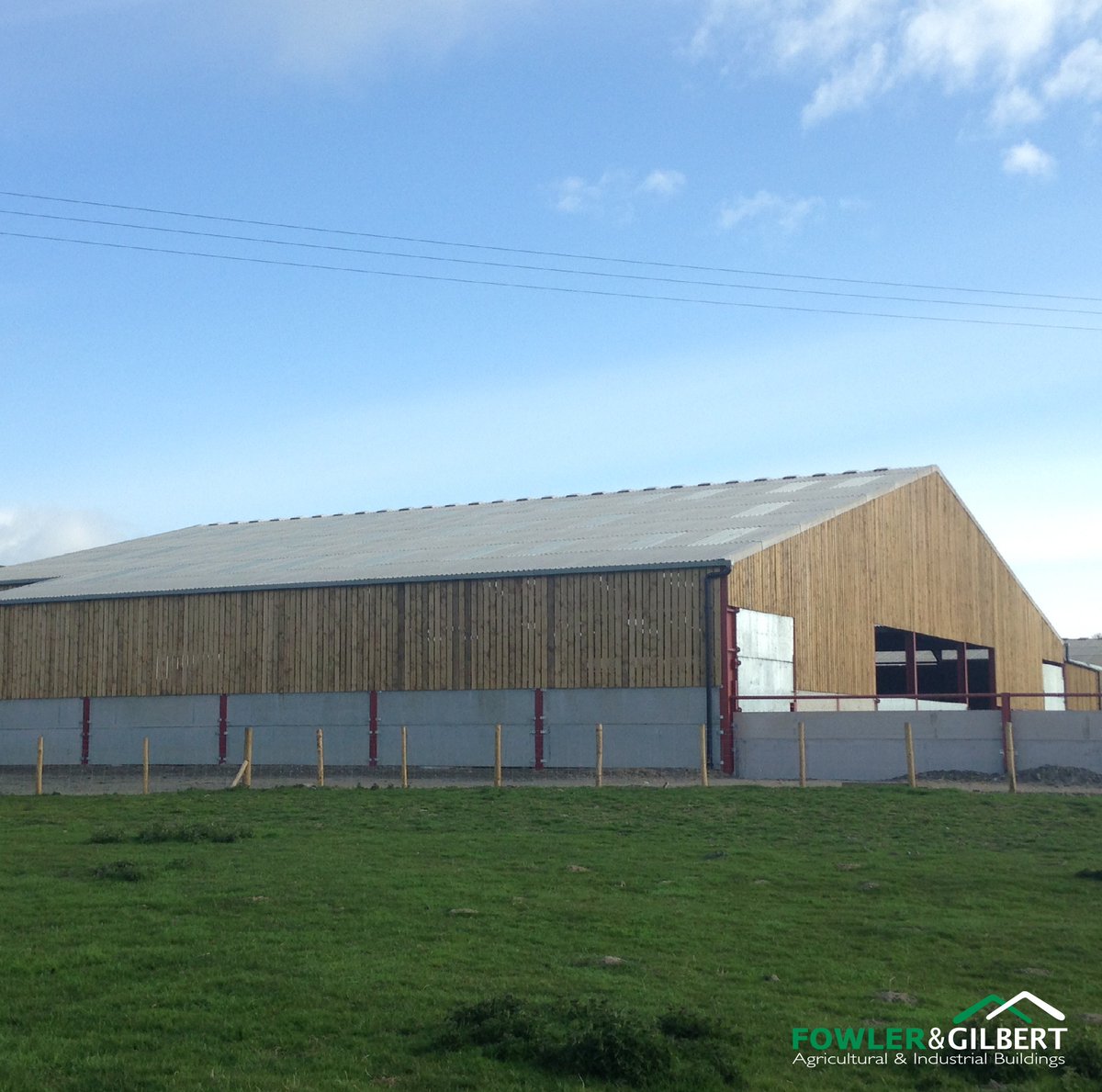 ⬅️Throwback Thursday
To our 100' x 113' x 15'4" cattle barn in Meifod.
🟩P6 fibre cement roof
🟩2m high concrete panels
🟩Yorkshire boarding
**Cows not included! **
flgb.co.uk