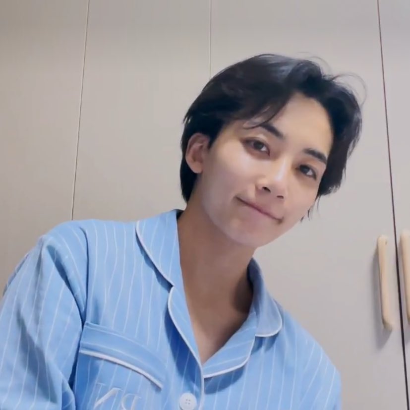 sounds_of_cheol's tweet photo. jeonghan 🩵 https://t.co/UVAC3gY55b
