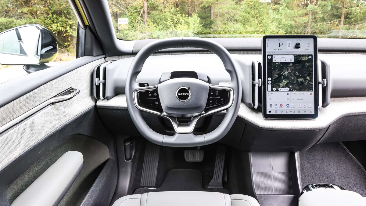 CarsInPixels tweet media