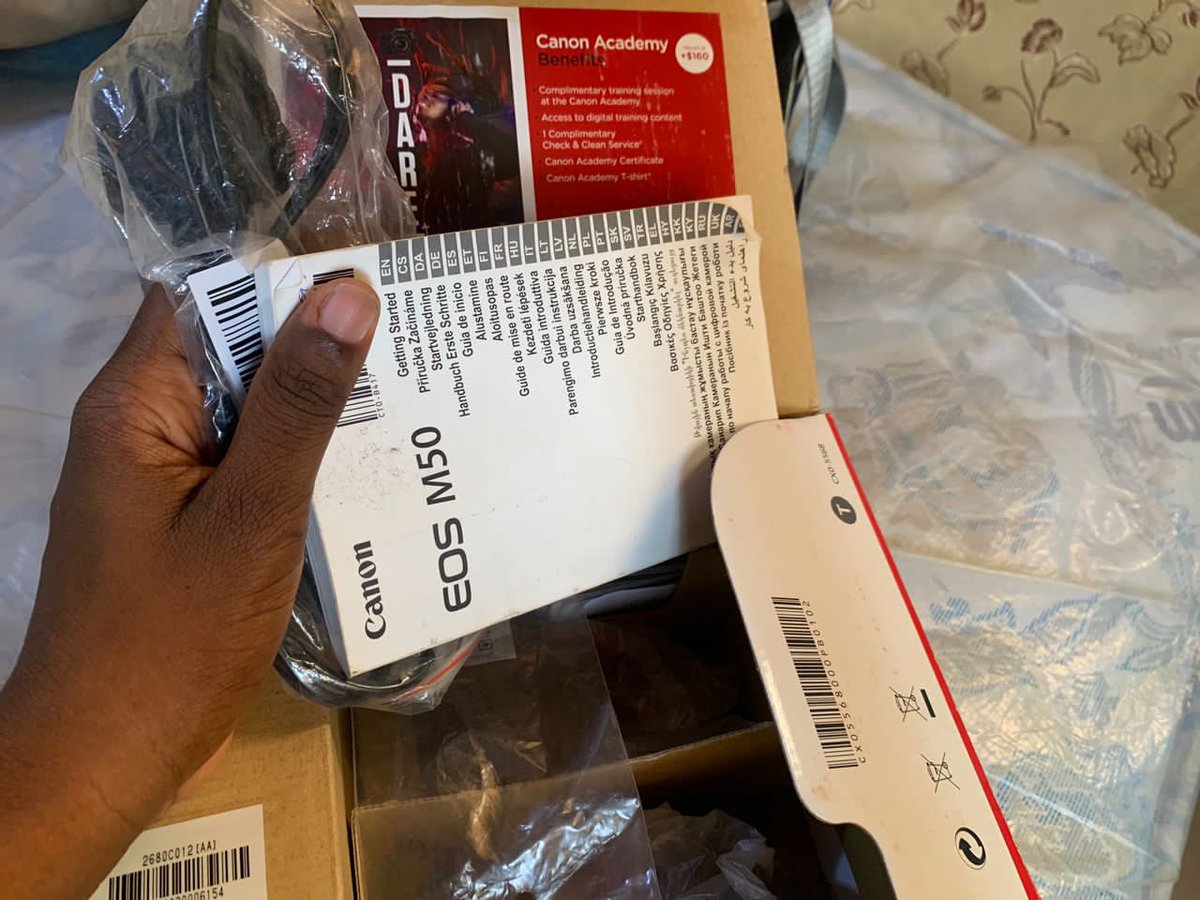 instruvoice_'s tweet photo. Canon m50 with original kit lens (EF-M 15-45mm) 
Used only 3 times and comes with everything bought along side inside it carton.
400k
Pls retweet 🙏🏿❤️ https://t.co/vNQC90Fk7v