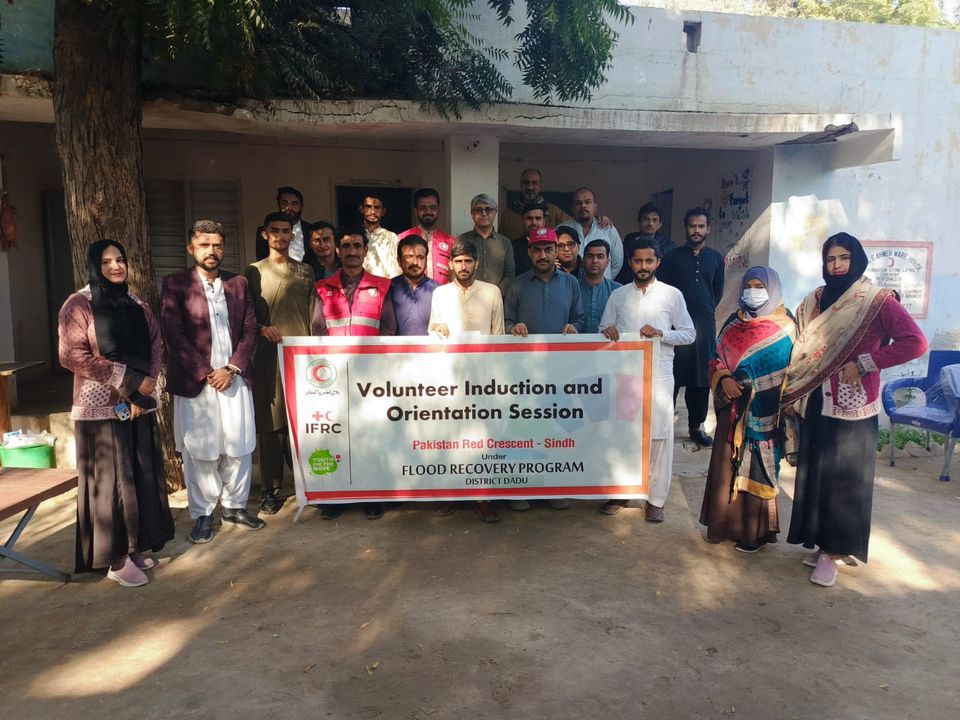 PRC_official's tweet photo. #PRCS District Branch Dadu, Sindh has organised the #Volunteers Orientation session attended by Honorary Secretary Mehmood Babar, #Staff, and dedicated volunteers.

They received comprehensive briefings on PRCS #flood #recovery programs, fostering readiness for community support. https://t.co/gT9iASseYR