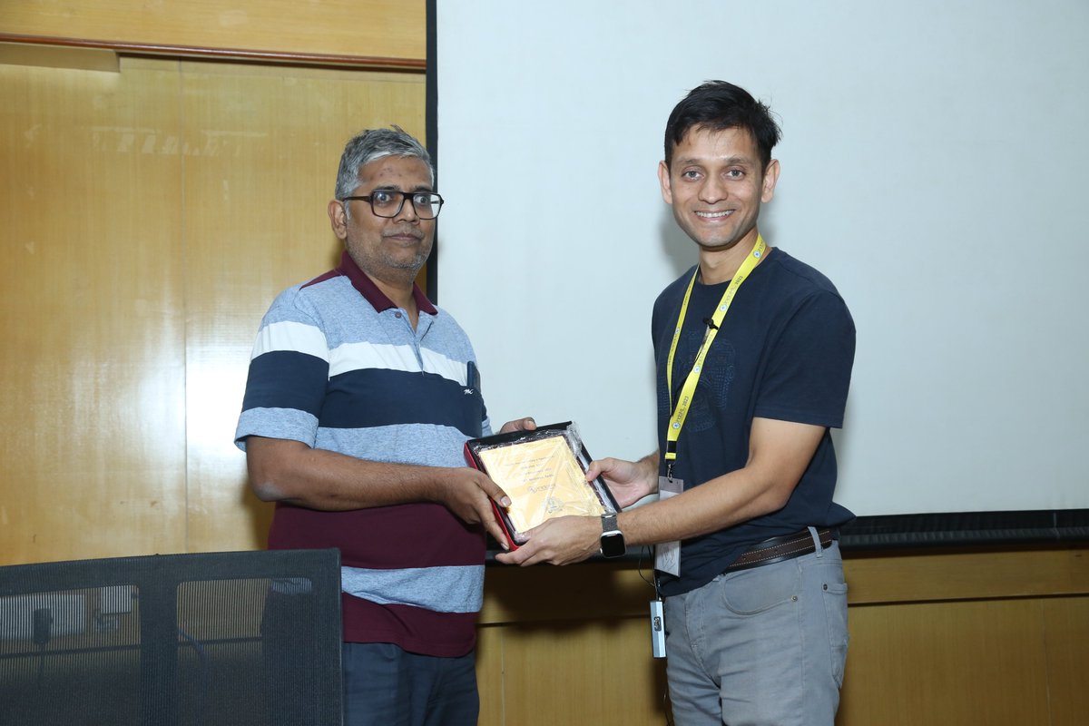 indoml_sym's tweet photo. Day 3: Session III (Machine Learning)

Arya Mazumdar  Professor UC San Diego

He focuses on an iterative hard thresholding algorithm for Sparse Generalized Linear Models (GLMs). 

#aiml
#MachineLearning 
#indoml
#iitbombay https://t.co/xIpwtzWB11